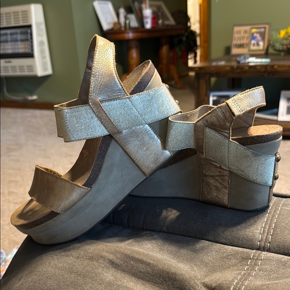 OTBT Gold Wedge Sandals with Adjustable Straps